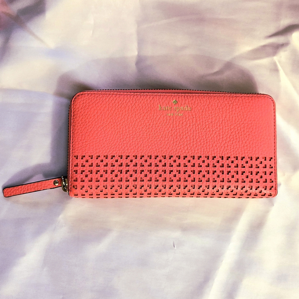 Kate Spade Coral Wakefield Lane Neda Wallet / GUC